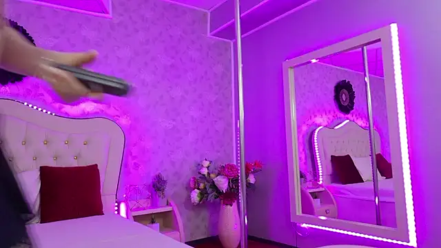 GracieCute online show from March 13, 2026, 4:08 am