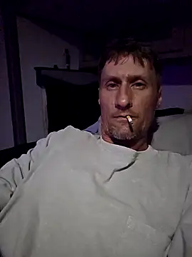 Snapshot of StringHerBell chatting on November 15, 2025, 10:01 am StringHerBell online show from November 15, 2025, 10:01 am