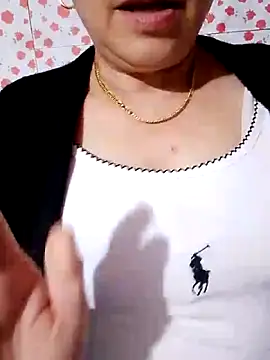 small-house123 online show from December 21, 2025, 10:55 am