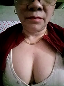 small-house123 online show from February 21, 2026, 6:36 am