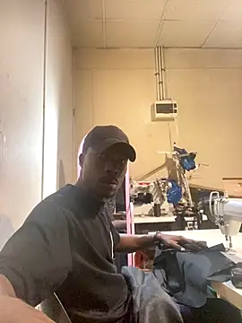 Snapshot of Ndodemnyama@xh chatting on November 6, 2025, 7:59 pm Ndodemnyamaxh online show from November 6, 2025, 7:59 pm