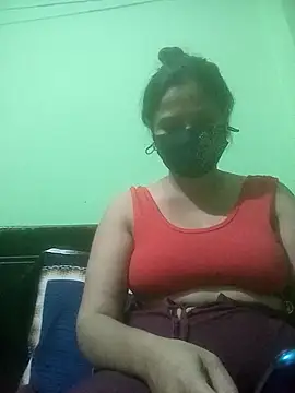Snapshot of Tina_250 chatting on May 7, 2026, 4:34 pm Tina 250 online show from May 7, 2026, 4:34 pm