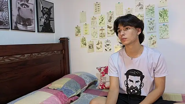 Raven Eclipse online show from April 18, 2026, 10:10 pm