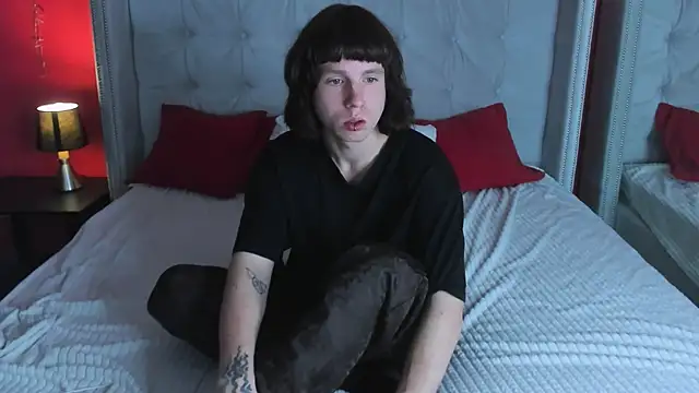 CutieKai  online show from November 2, 2025, 9:06 pm