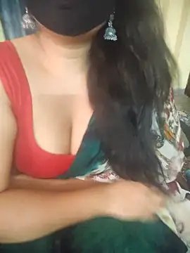 mouni499 online show from April 23, 2026, 2:52 pm