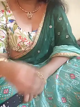 mouni499 online show from May 17, 2026, 1:40 pm