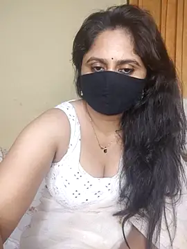 mouni499 online show from June 15, 2026, 4:53 pm