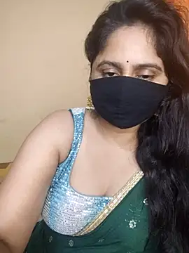mouni499 online show from July 3, 2026, 8:32 am