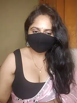 mouni499 online show from July 28, 2026, 4:39 pm