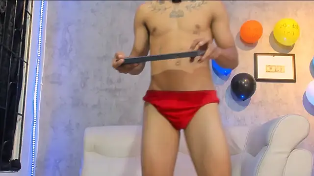 Snapshot of soy_Aron chatting on November 19, 2025, 7:25 pm soy Aron online show from November 19, 2025, 7:25 pm