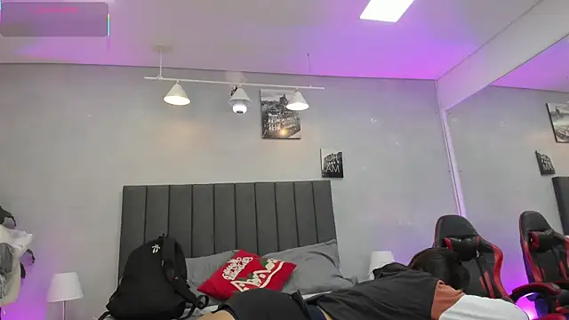 kendra london online show from January 10, 2026, 11:34 am