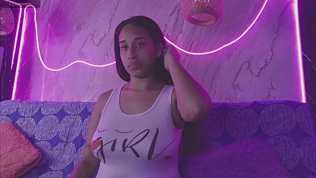 Snapshot of kima_hot20 chatting on November 19, 2025, 1:38 am kima hot20 online show from November 19, 2025, 1:38 am