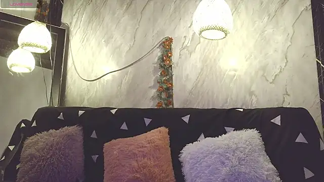 Snapshot of kima_hot20 chatting on November 25, 2025, 1:05 am kima hot20 online show from November 25, 2025, 1:05 am