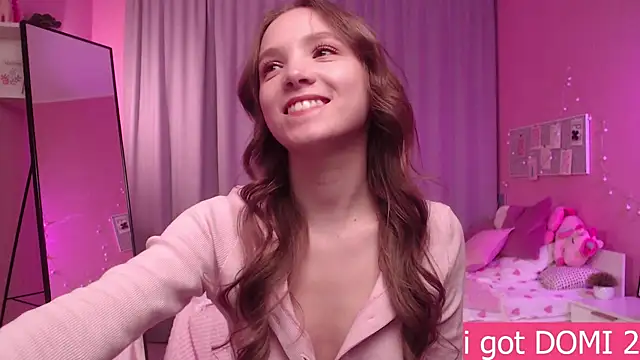 Snapshot of Adria_Arjona chatting on May 19, 2026, 7:47 am Adria Arjona online show from May 19, 2026, 7:47 am