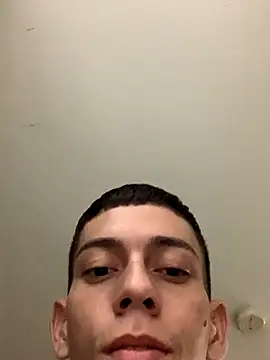 Snapshot of Who-am-I-201 chatting on November 2, 2025, 5:43 am Who-am-I-201 online show from November 2, 2025, 5:43 am