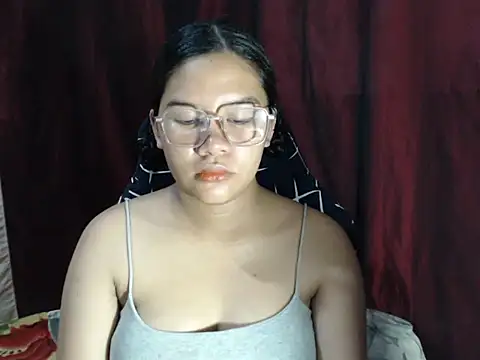 hotsexyreb online show from March 13, 2026, 3:35 am