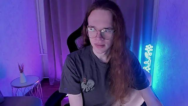 Snapshot of Mark_Glover chatting on December 3, 2025, 10:13 am Mark Glover online show from December 3, 2025, 10:13 am