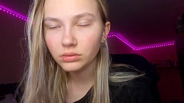 KarinRobertson online show from February 6, 2026, 5:05 pm