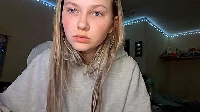 KarinRobertson online show from March 12, 2026, 5:08 pm