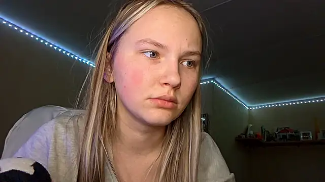 KarinRobertson online show from March 16, 2026, 5:06 pm