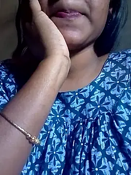 Snapshot of Neha533 chatting on April 12, 2026, 7:35 am Neha533 online show from April 12, 2026, 7:35 am