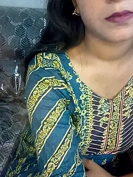 Snapshot of Neha533 chatting on April 25, 2026, 1:52 pm Neha533 online show from April 25, 2026, 1:52 pm