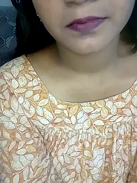 Snapshot of Neha533 chatting on May 1, 2026, 6:23 pm Neha533 online show from May 1, 2026, 6:23 pm