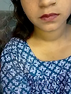 Snapshot of Neha533 chatting on May 4, 2026, 7:10 pm Neha533 online show from May 4, 2026, 7:10 pm