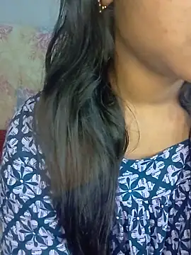 Snapshot of Neha533 chatting on May 6, 2026, 6:13 pm Neha533 online show from May 6, 2026, 6:13 pm