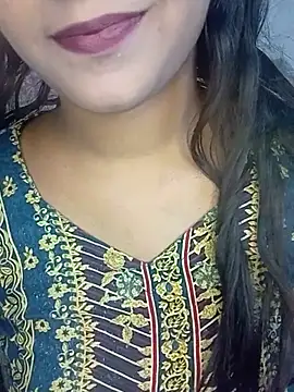 Snapshot of Neha533 chatting on May 11, 2026, 5:54 pm Neha533 online show from May 11, 2026, 5:54 pm