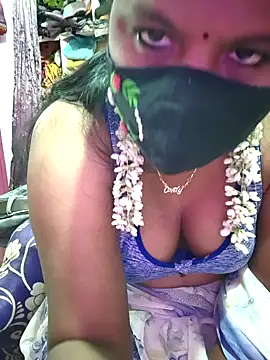 Snapshot of hyd_couple7878 chatting on November 7, 2025, 5:46 pm hyd couple7878 online show from November 7, 2025, 5:46 pm