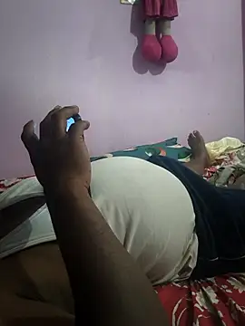 Snapshot of hyd_couple7878 chatting on November 9, 2025, 10:24 am hyd couple7878 online show from November 9, 2025, 10:24 am