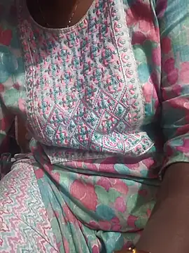 Snapshot of hyd_couple7878 chatting on November 13, 2025, 4:39 pm hyd couple7878 online show from November 13, 2025, 4:39 pm