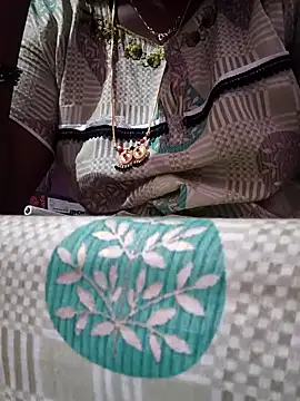 Snapshot of hyd_couple7878 chatting on November 16, 2025, 6:41 am hyd couple7878 online show from November 16, 2025, 6:41 am