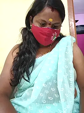 Snapshot of hyd_couple7878 chatting on November 28, 2025, 5:21 am hyd couple7878 online show from November 28, 2025, 5:21 am