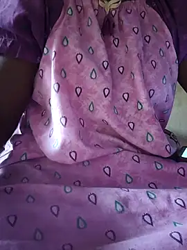 Snapshot of hyd_couple7878 chatting on December 5, 2025, 10:02 am hyd couple7878 online show from December 5, 2025, 10:02 am