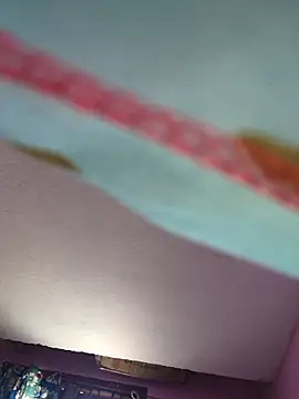 hyd couple7878 online show from December 16, 2025, 7:35 am