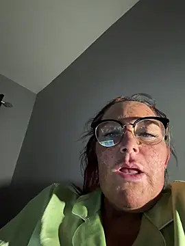 Angel-LinaX online show from February 1, 2026, 9:57 pm