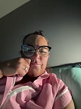 Angel-LinaX online show from February 2, 2026, 10:08 pm