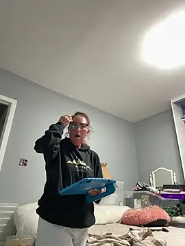 Angel-LinaX online show from February 6, 2026, 8:56 pm