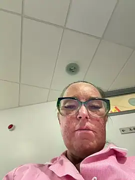 Snapshot of Angel-LinaX chatting on June 14, 2026, 10:06 am Angel-LinaX online show from June 14, 2026, 10:06 am
