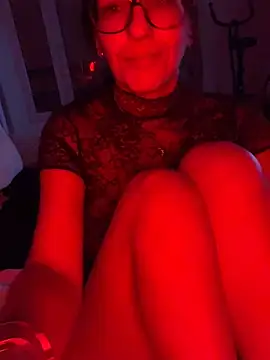 Snapshot of AsphericSquawk chatting on November 23, 2025, 6:13 am AsphericSquawk online show from November 23, 2025, 6:13 am