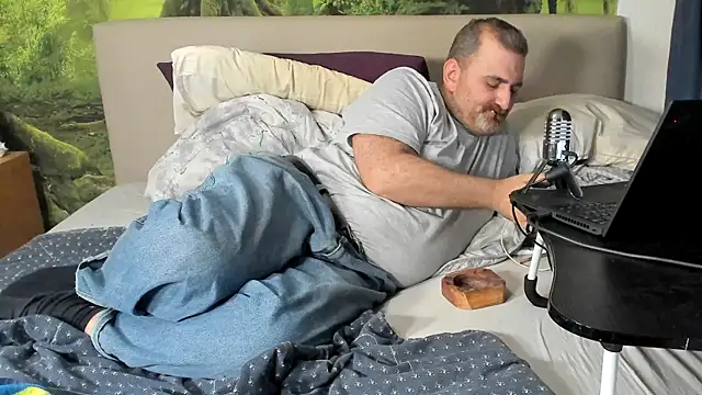 Snapshot of chubbydaddybearluka chatting on December 4, 2025, 4:11 am chubbydaddybearluka online show from December 4, 2025, 4:11 am