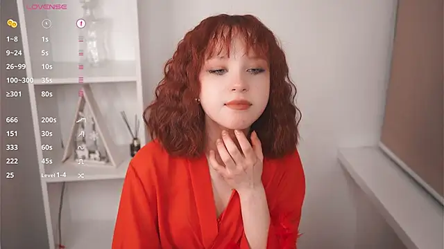 MaisieStarlight online show from February 1, 2026, 5:44 pm