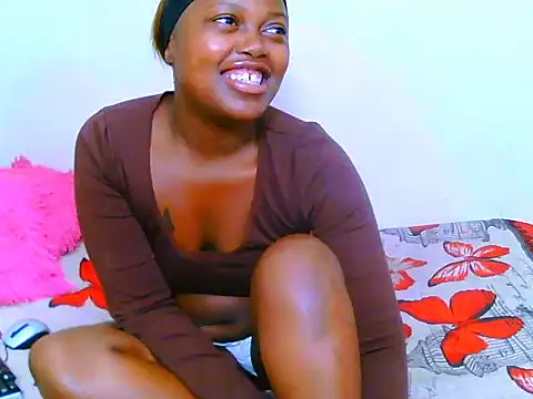 Snapshot of SweetSavage18 chatting on November 13, 2025, 8:41 pm SweetSavage18 online show from November 13, 2025, 8:41 pm