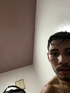 Snapshot of meninadeparis chatting on February 4, 2026, 10:26 pm meninadeparis online show from February 4, 2026, 10:26 pm