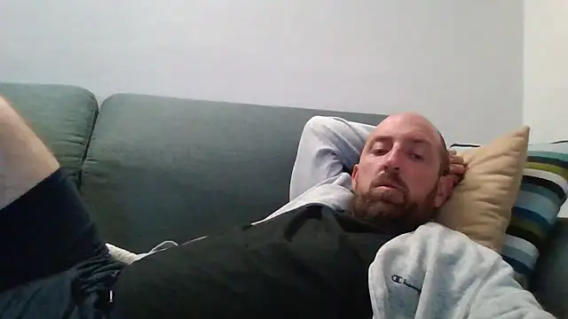 Snapshot of luca_beech88 chatting on May 12, 2026, 6:05 pm luca beech88 online show from May 12, 2026, 6:05 pm