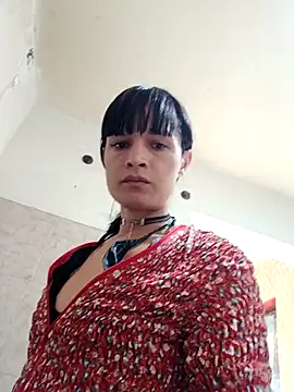 Snapshot of PaulinaLondra2 chatting on November 11, 2025, 2:28 pm PaulinaLondra2 online show from November 11, 2025, 2:28 pm