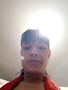 Snapshot of PaulinaLondra2 chatting on November 26, 2025, 12:22 am PaulinaLondra2 online show from November 26, 2025, 12:22 am