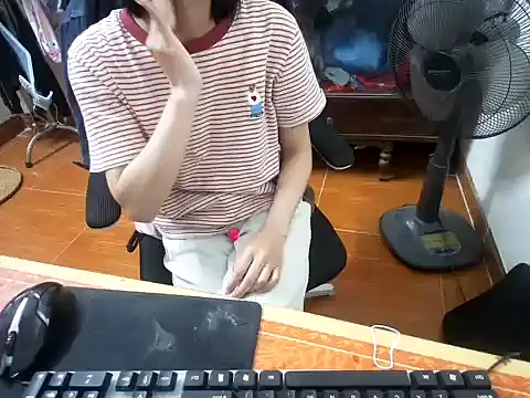 Snapshot of ---Lusi03--- chatting on May 4, 2026, 11:01 pm ---Lusi03--- online show from May 4, 2026, 11:01 pm